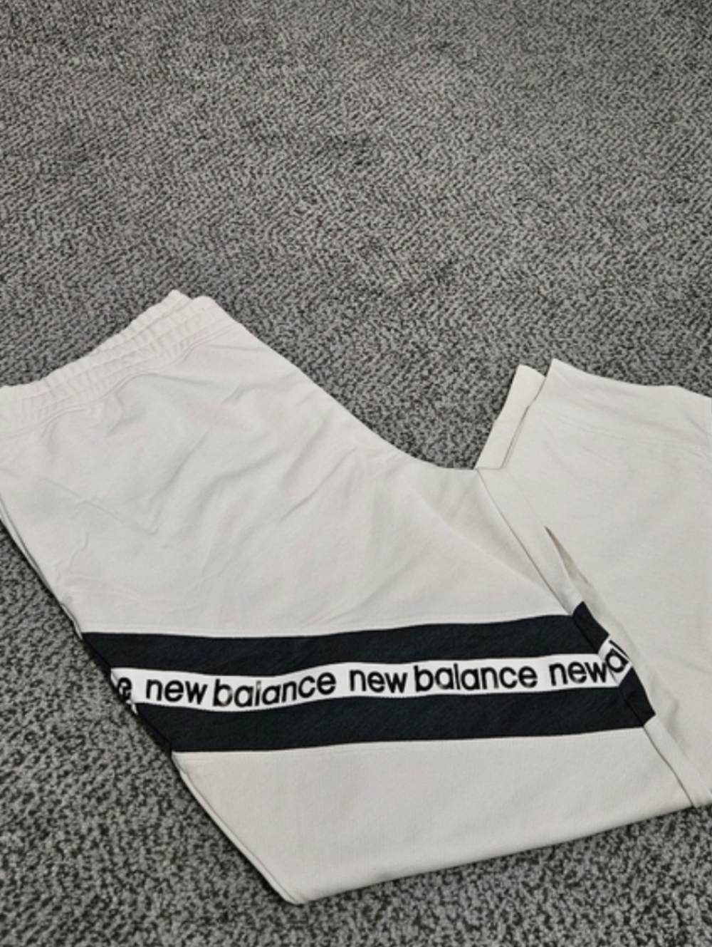 New Balance Lightweight Joggers - Large